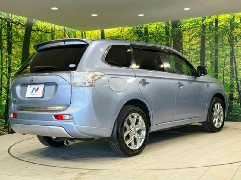 OUTLANDER PHEV-17