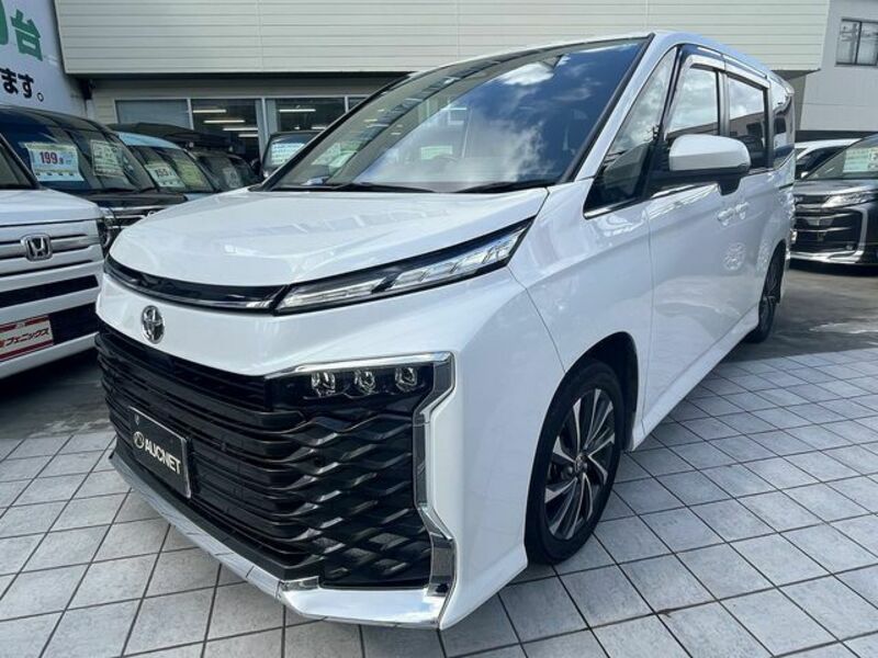 TOYOTA　VOXY