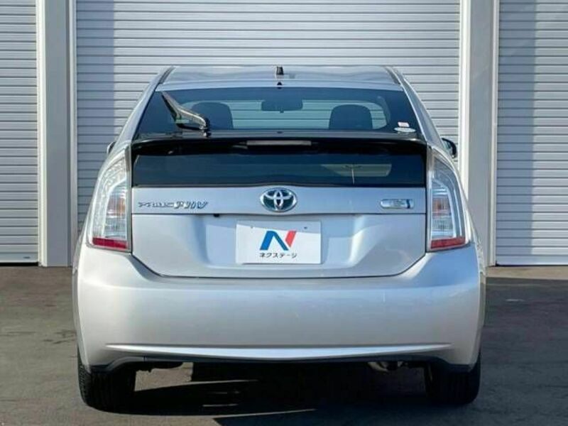 PRIUS PHV