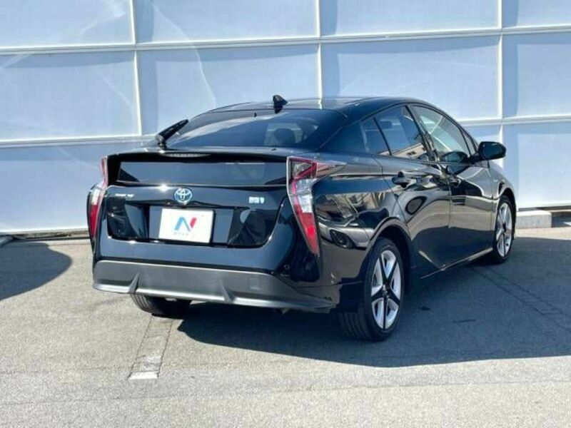 PRIUS-15