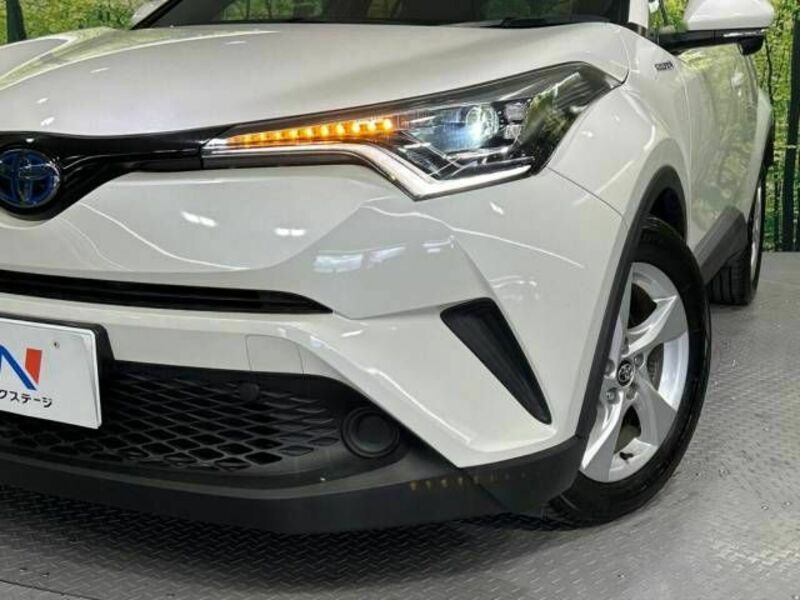 C-HR-12