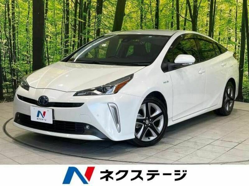 TOYOTA　PRIUS