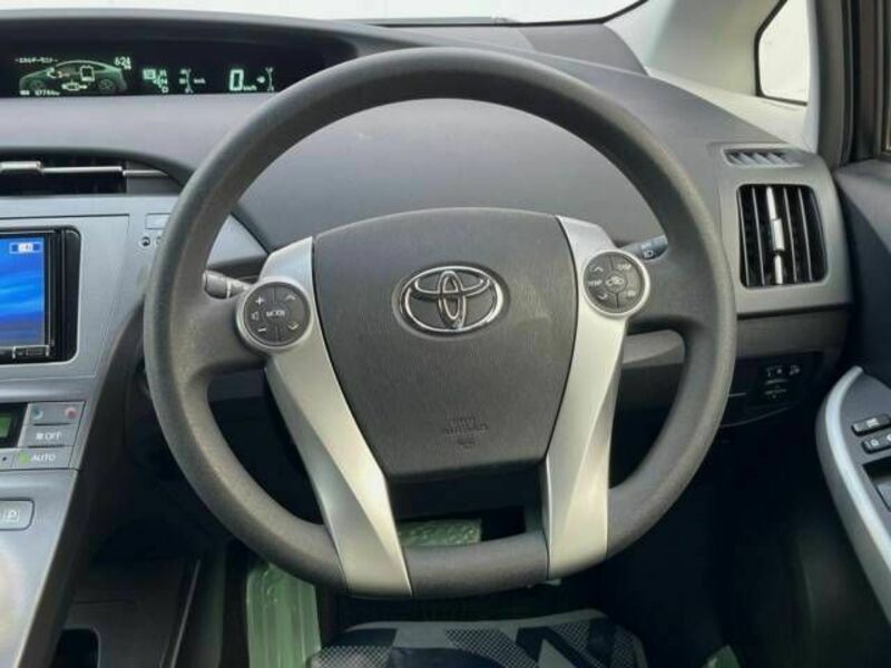 PRIUS-11