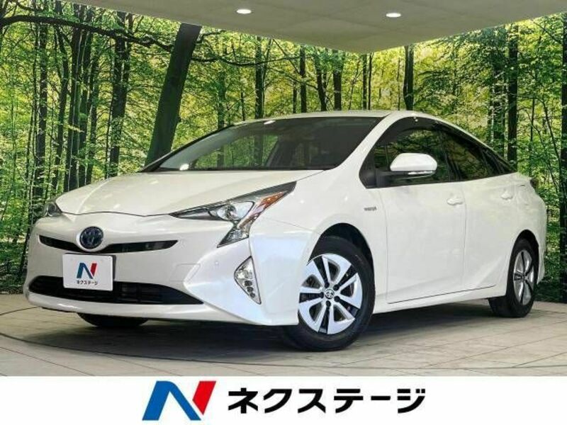 TOYOTA　PRIUS