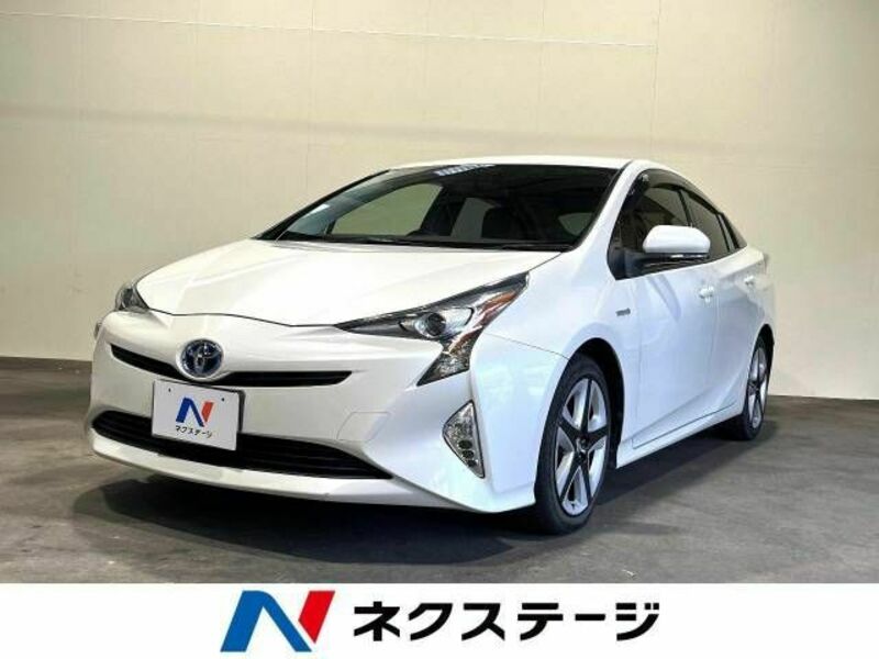 TOYOTA　PRIUS