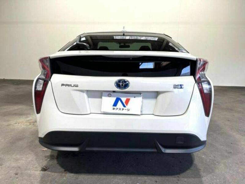 PRIUS-15