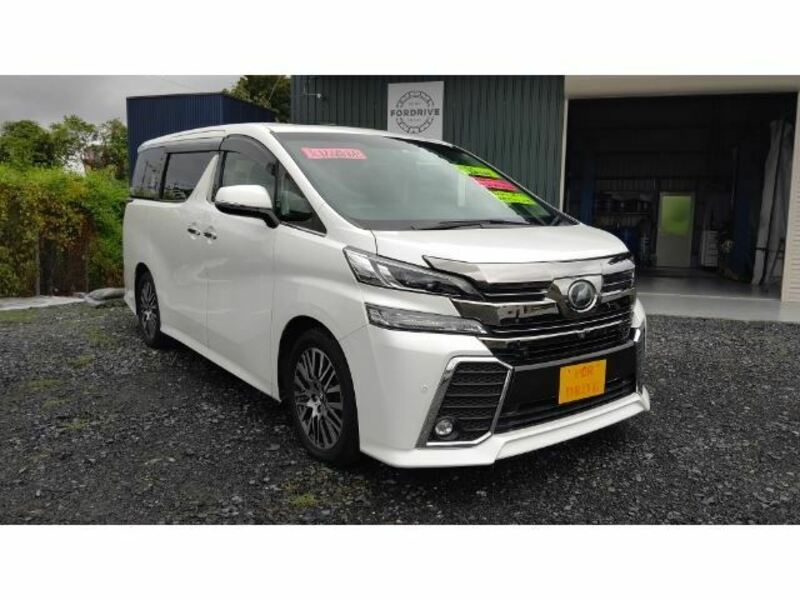 TOYOTA　VELLFIRE