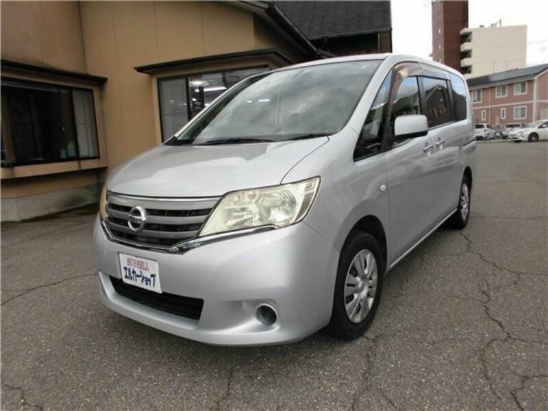 NISSAN　SERENA