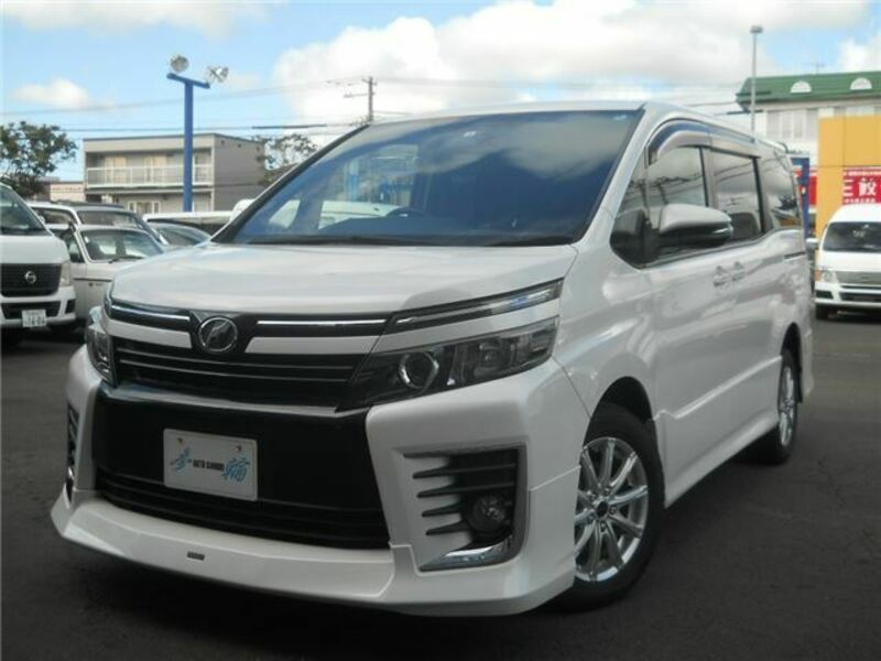 TOYOTA　VOXY