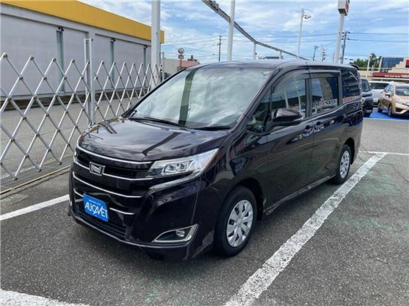 TOYOTA　NOAH