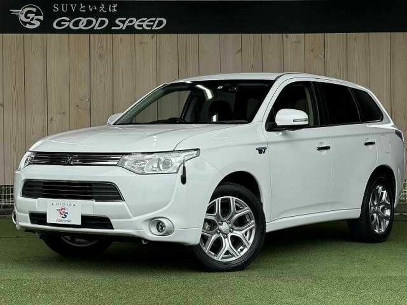 MITSUBISHI　OUTLANDER PHEV