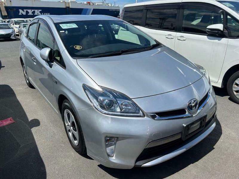 TOYOTA　PRIUS PHV