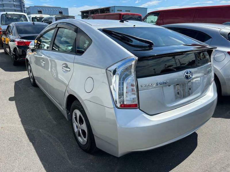 PRIUS PHV-28