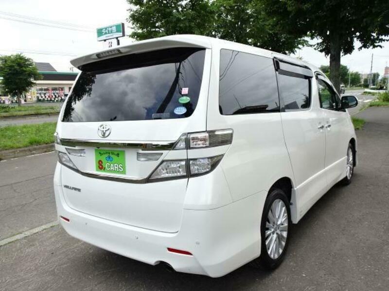 VELLFIRE-13