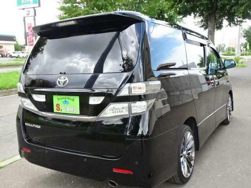 VELLFIRE-13