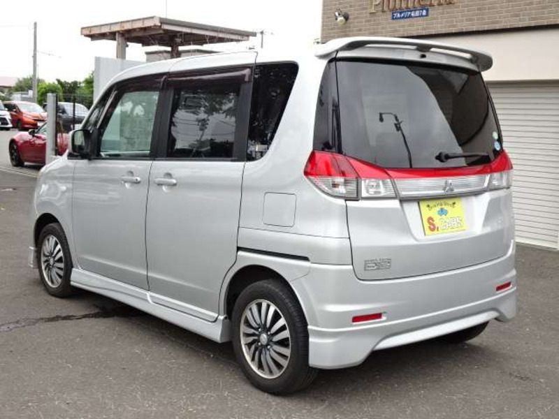 DELICA D2