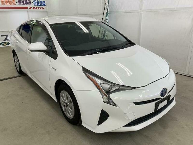 TOYOTA　PRIUS