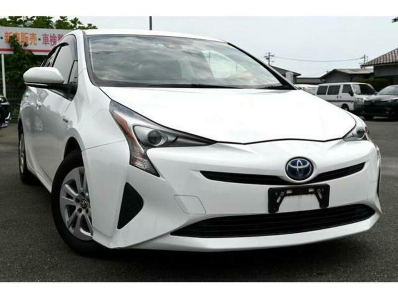 TOYOTA　PRIUS