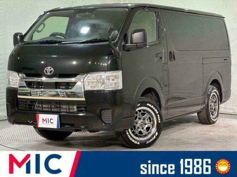 TOYOTA　HIACE VAN