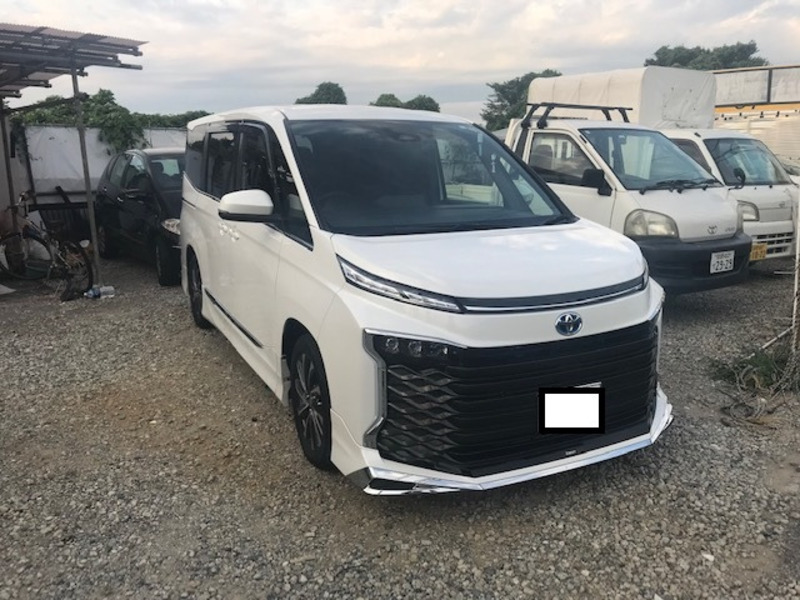 TOYOTA　VOXY