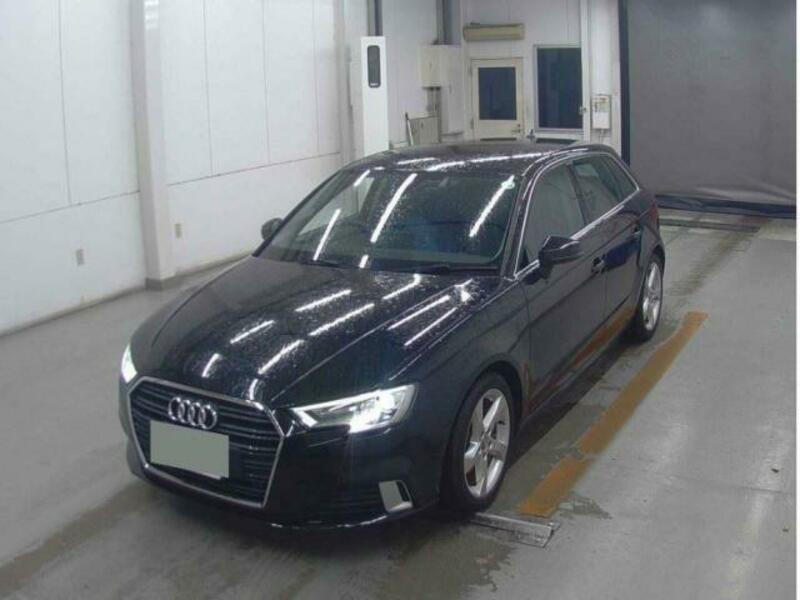 AUDI　A3