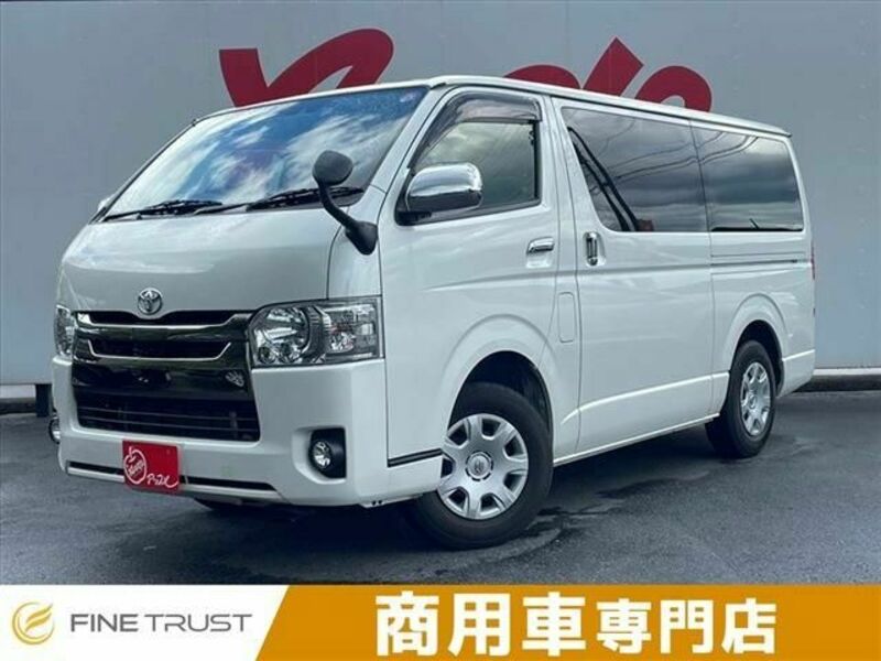 TOYOTA　HIACE