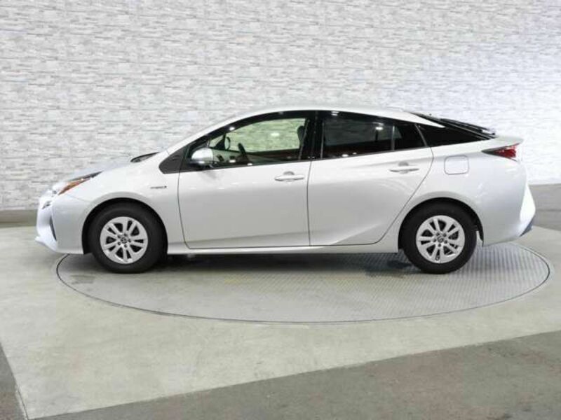 PRIUS-6