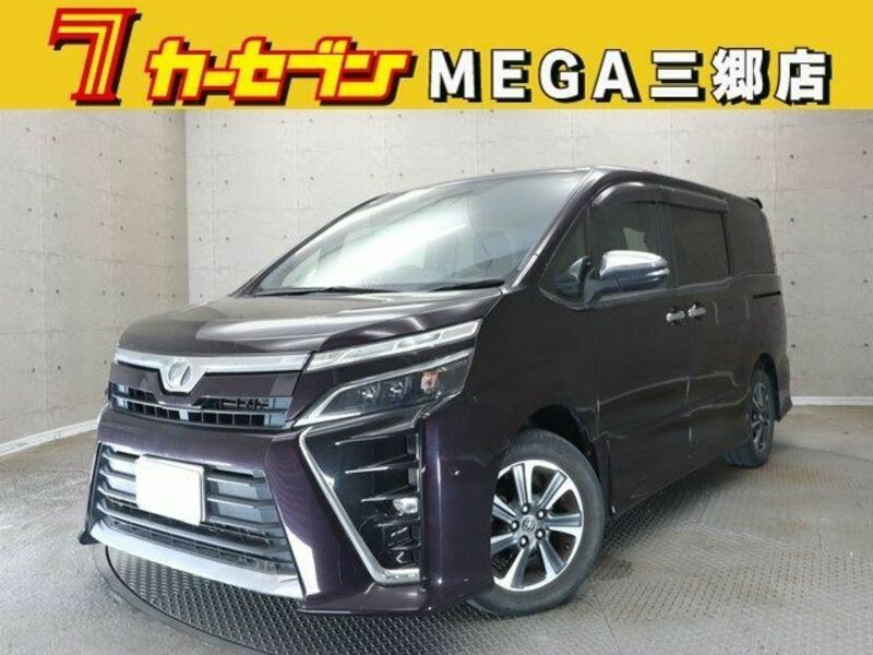 TOYOTA　VOXY