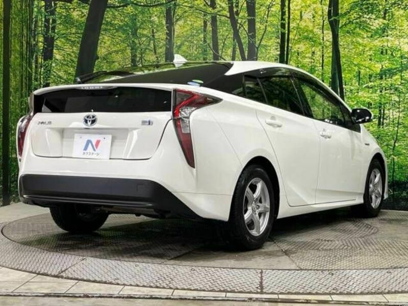 PRIUS-17