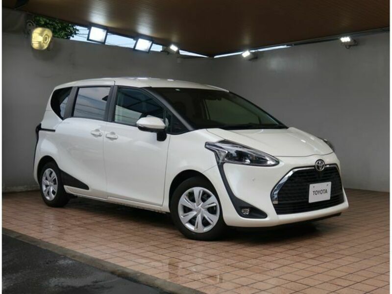 TOYOTA　SIENTA