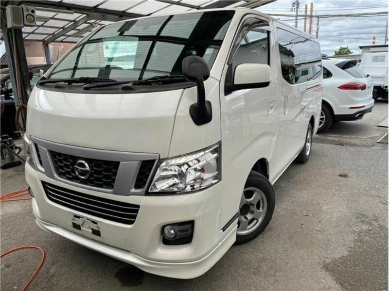 NISSAN　NV350 CARAVAN