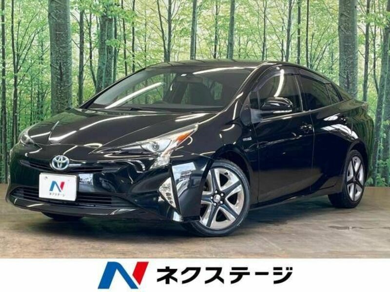 TOYOTA　PRIUS