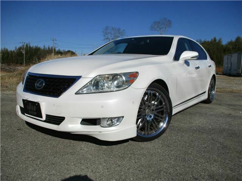 LEXUS LS