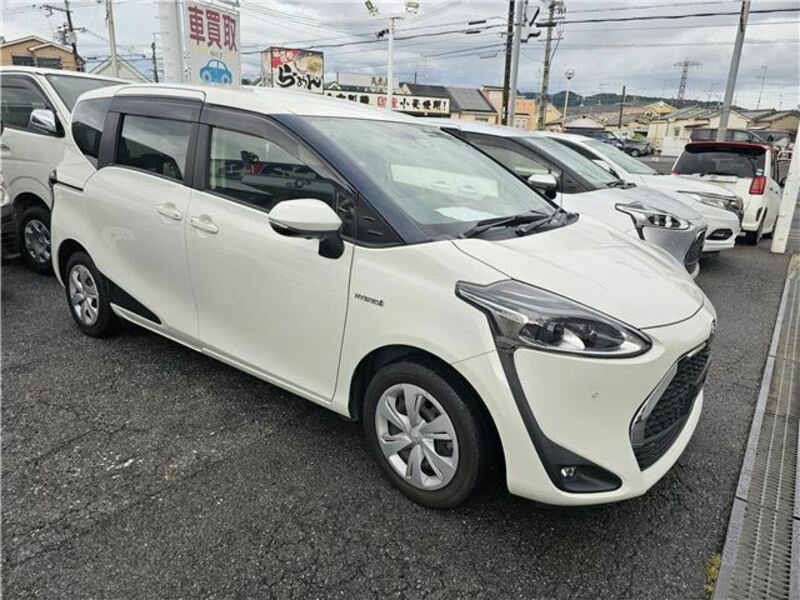 TOYOTA　SIENTA