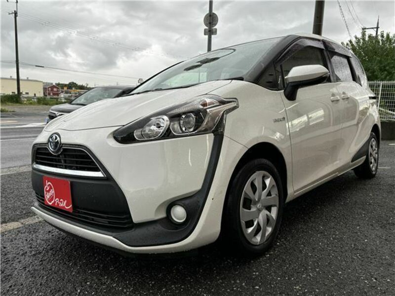 TOYOTA　SIENTA