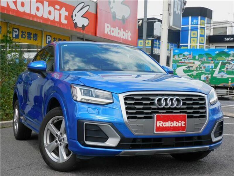 AUDI　Q2