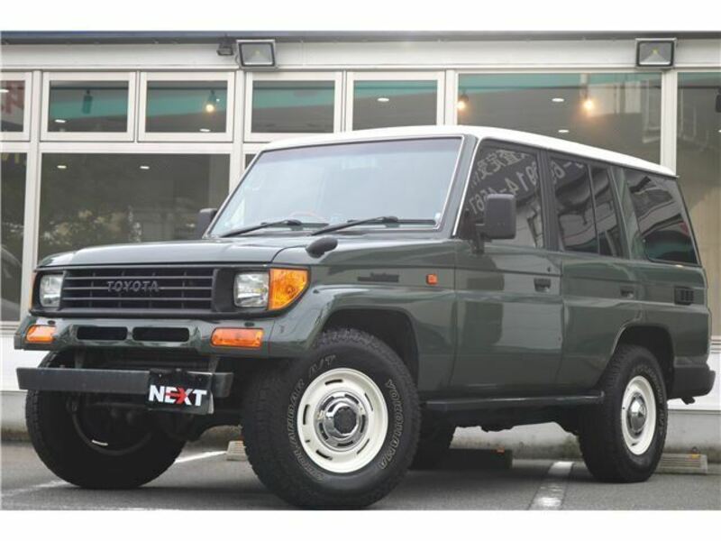 TOYOTA　LAND CRUISER PRADO