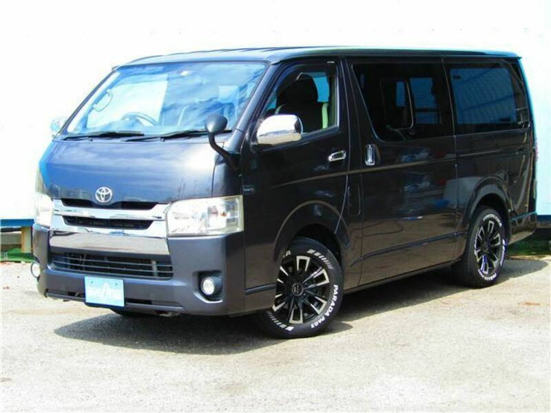 TOYOTA　HIACE VAN