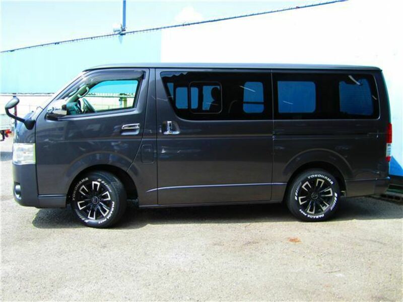 HIACE VAN-11