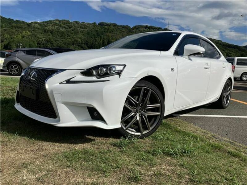 LEXUS　IS