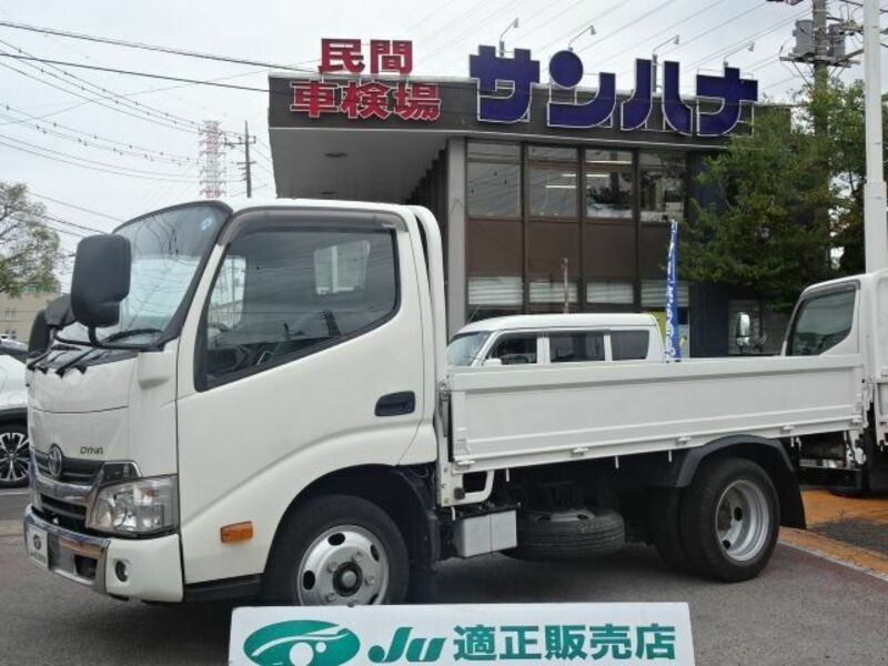 TOYOTA　DYNA