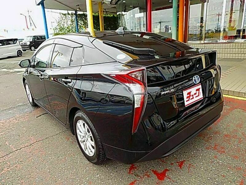 PRIUS-8