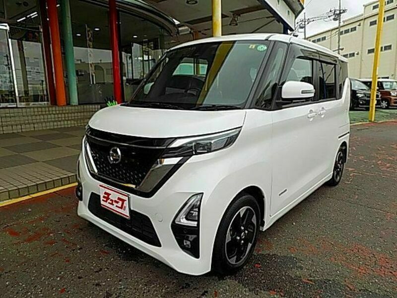 NISSAN　ROOX