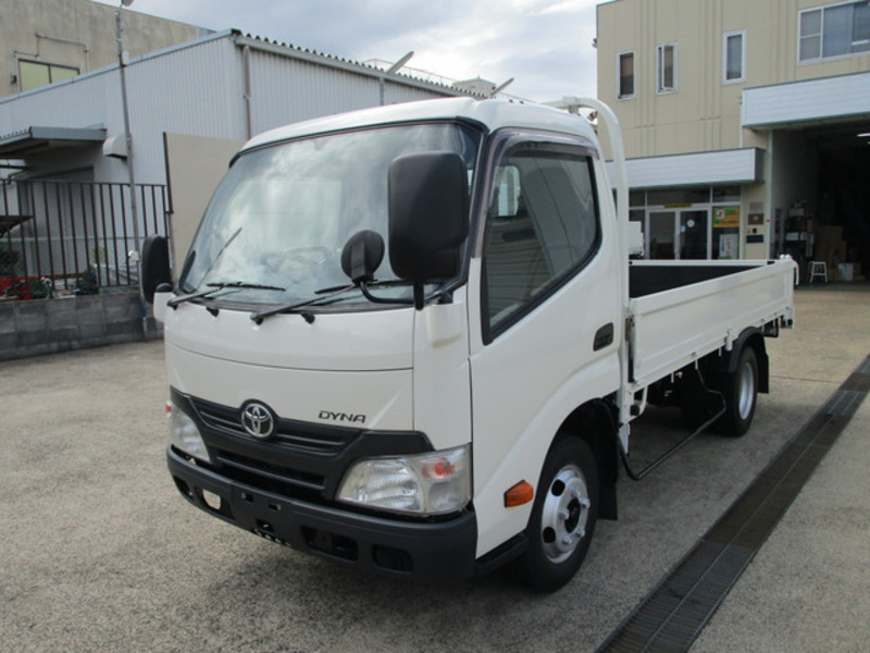 TOYOTA　DYNA