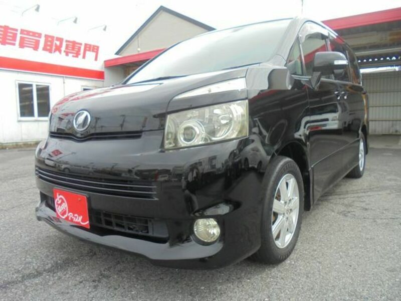 TOYOTA　VOXY