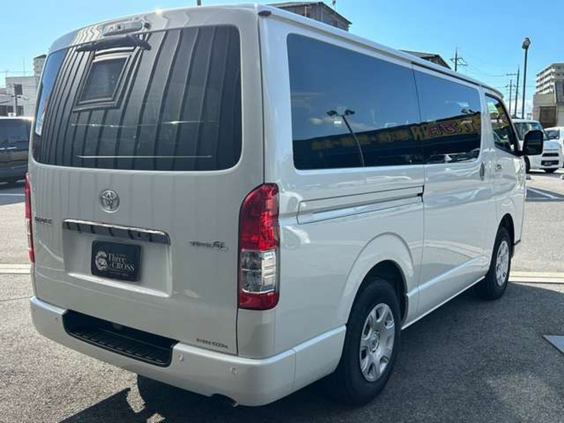 HIACE VAN-11