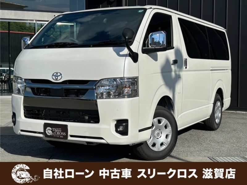 TOYOTA　HIACE VAN