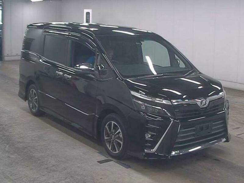 TOYOTA　VOXY