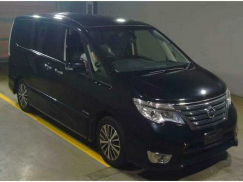 NISSAN　SERENA