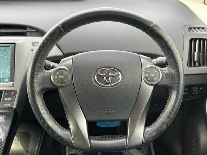 PRIUS-16